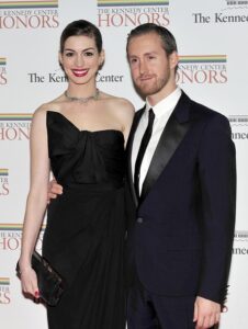 anne hathway and Adam Shulman family, marriage
